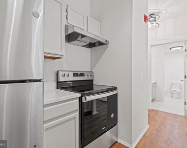 1530 Spring Gate Drive - Photo Thumbnail 10