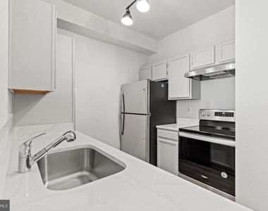 1530 Spring Gate Drive - Photo Thumbnail 8