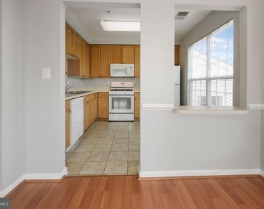 2480 Angeline Drive - Photo Thumbnail 14