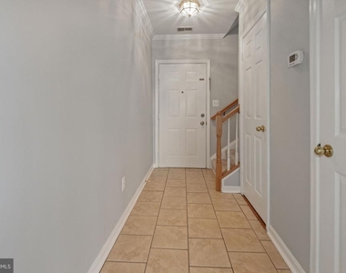 2480 Angeline Drive - Photo Thumbnail 4
