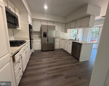 4009 Dogberry Lane - Photo Thumbnail 13