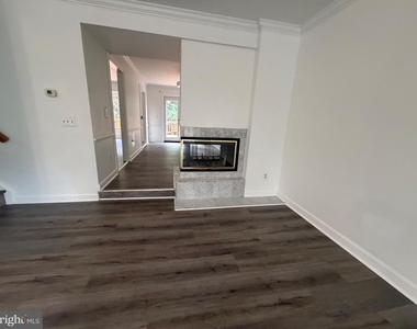 4009 Dogberry Lane - Photo Thumbnail 9