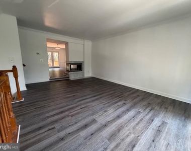 4009 Dogberry Lane - Photo Thumbnail 6