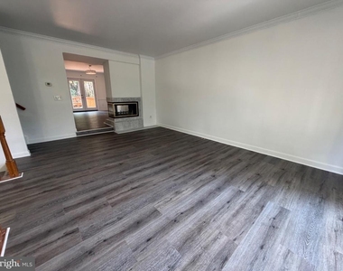 4009 Dogberry Lane - Photo Thumbnail 7