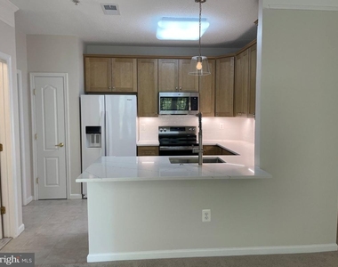 12180 Abington Hall Place - Photo Thumbnail 13