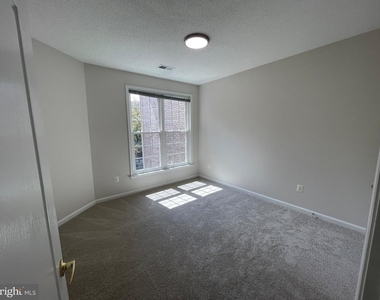 12180 Abington Hall Place - Photo Thumbnail 30