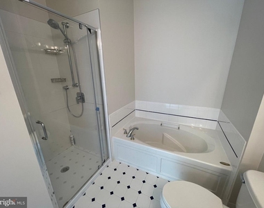 12180 Abington Hall Place - Photo Thumbnail 24