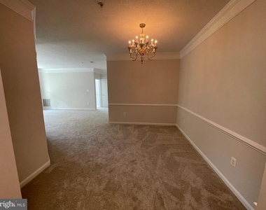 12180 Abington Hall Place - Photo Thumbnail 4