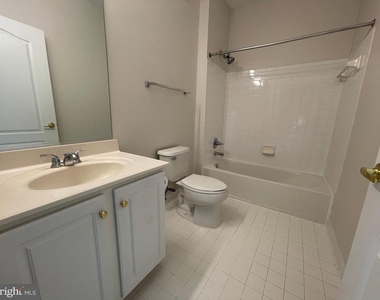 12180 Abington Hall Place - Photo Thumbnail 31