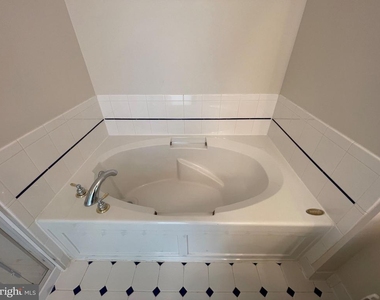 12180 Abington Hall Place - Photo Thumbnail 25