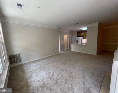 12180 Abington Hall Place - Photo Thumbnail 6