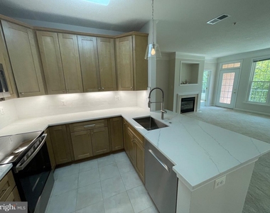 12180 Abington Hall Place - Photo Thumbnail 15