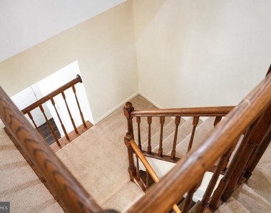 2723 Manorhaven Court - Photo Thumbnail 14
