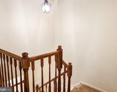 2723 Manorhaven Court - Photo Thumbnail 6