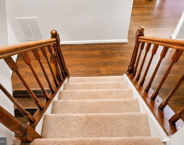 2723 Manorhaven Court - Photo Thumbnail 15
