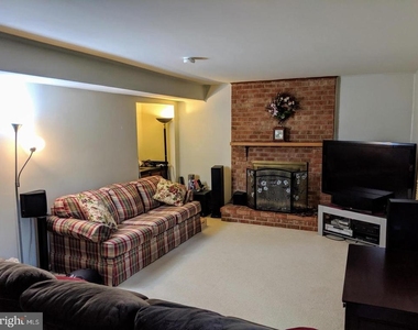8465 Sevan Court - Photo Thumbnail 4