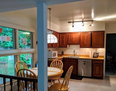 8465 Sevan Court - Photo Thumbnail 9