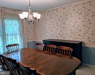 8465 Sevan Court - Photo Thumbnail 5