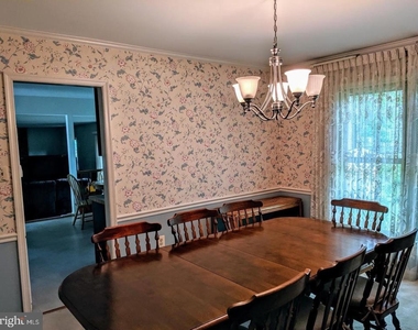 8465 Sevan Court - Photo Thumbnail 7