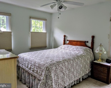 8465 Sevan Court - Photo Thumbnail 11