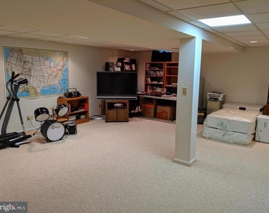 8465 Sevan Court - Photo Thumbnail 16