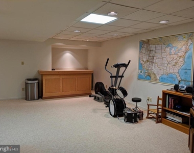 8465 Sevan Court - Photo Thumbnail 17