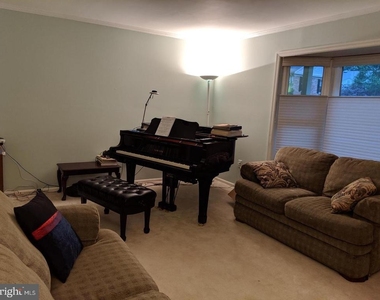 8465 Sevan Court - Photo Thumbnail 2