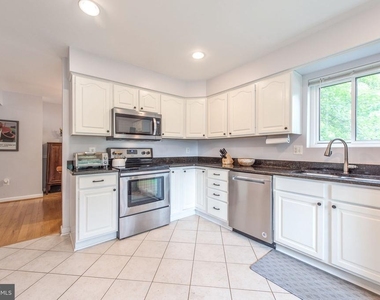 10343 Bushman Drive - Photo Thumbnail 16