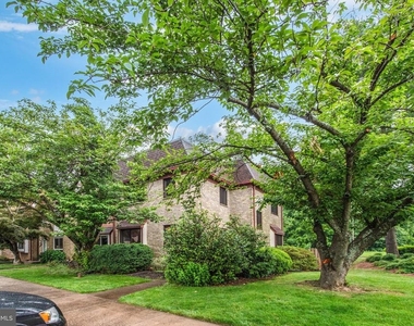 10343 Bushman Drive - Photo Thumbnail 3