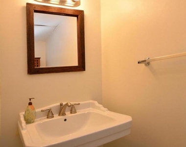 3151 Ellenwood Drive - Photo Thumbnail 6