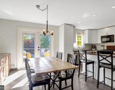 7907 Donelson Street - Photo Thumbnail 9
