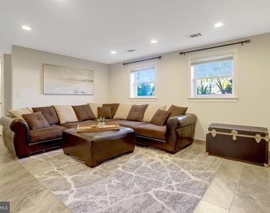 7907 Donelson Street - Photo Thumbnail 35