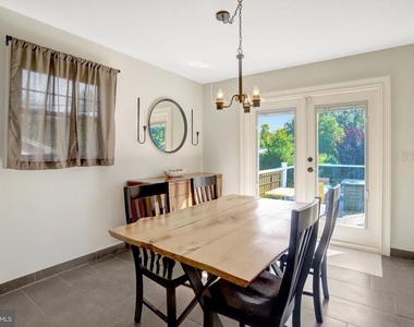 7907 Donelson Street - Photo Thumbnail 11