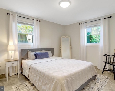 7907 Donelson Street - Photo Thumbnail 28