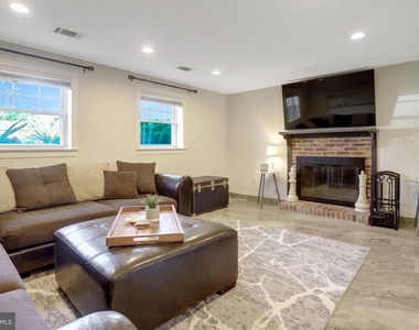 7907 Donelson Street - Photo Thumbnail 36