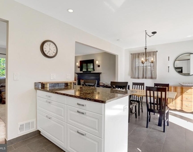 7907 Donelson Street - Photo Thumbnail 18