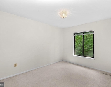 11545 Hearthstone Court - Photo Thumbnail 34