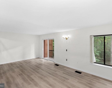 11545 Hearthstone Court - Photo Thumbnail 5