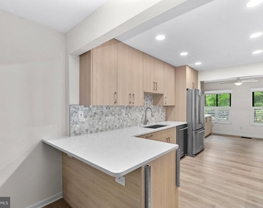 11545 Hearthstone Court - Photo Thumbnail 18