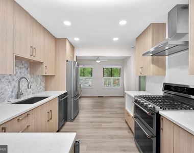 11545 Hearthstone Court - Photo Thumbnail 20