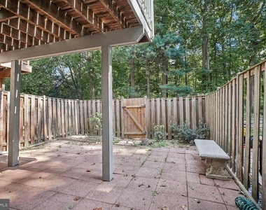 6505 Coachleigh Way - Photo Thumbnail 29