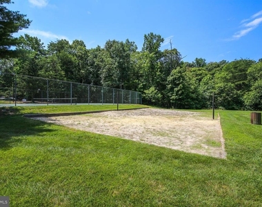 6505 Coachleigh Way - Photo Thumbnail 39
