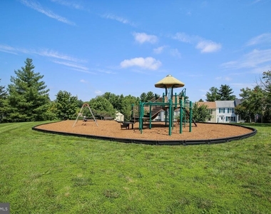 6505 Coachleigh Way - Photo Thumbnail 35