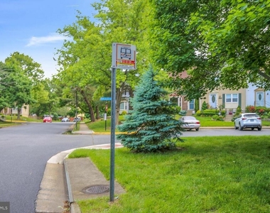 6505 Coachleigh Way - Photo Thumbnail 44