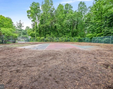 6505 Coachleigh Way - Photo Thumbnail 43
