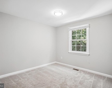 6505 Coachleigh Way - Photo Thumbnail 20