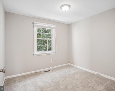 6505 Coachleigh Way - Photo Thumbnail 18