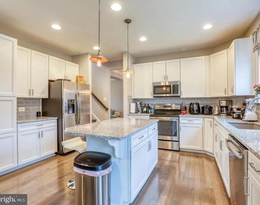 110 Bentpath Court - Photo Thumbnail 10