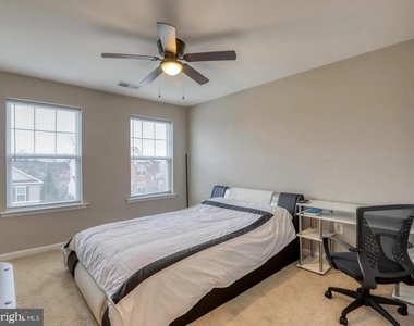 110 Bentpath Court - Photo Thumbnail 20