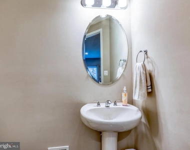 110 Bentpath Court - Photo Thumbnail 22